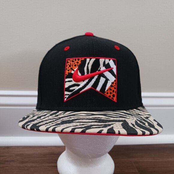 Nike Vintage Rare Animal Print Zebra Cheetah Tiger Snapback SB Wool Hat Cap - Picture 1 of 8